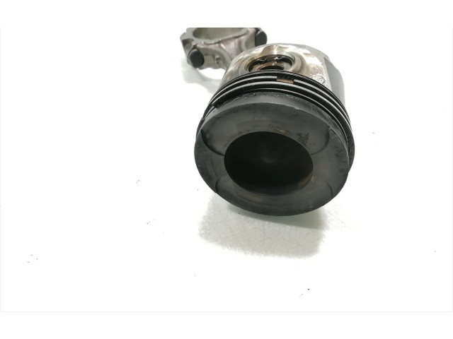  Поршень с шатуном YD22DDTI   Nissan X-Trail T30  