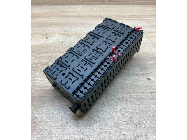 Блок предохранителей 357937039 Volkswagen Transporter - Caravelle T4