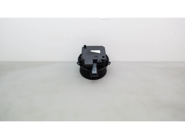 Вентилятор печки 4M2820021C Audi Q5 SQ5