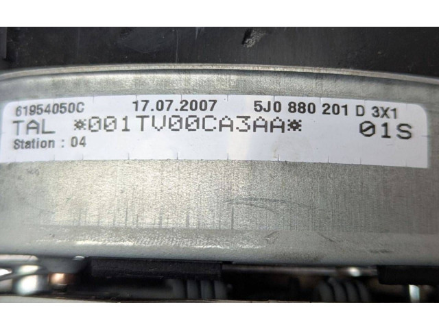 Подушка безопасности водителя 5J0880201D   Skoda Fabia Mk2 (5J)