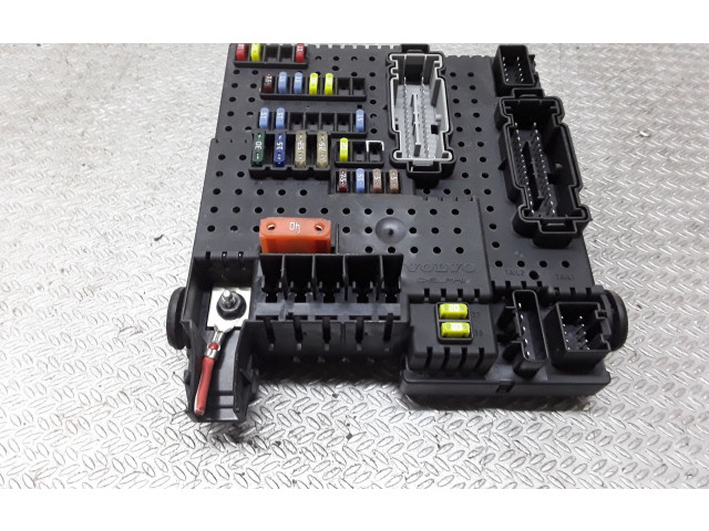 Блок предохранителей 30728512   Volvo XC90    