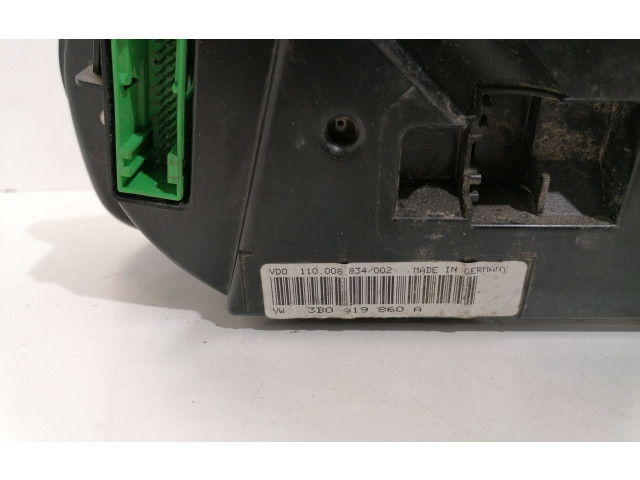 Панель приборов 3B0919860A   Volkswagen PASSAT B5       