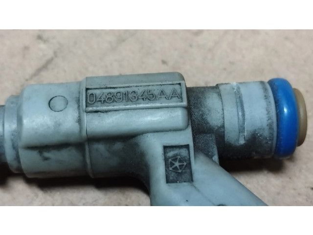 Vstřikovač 04891345AA Chrysler Neon II pro benzínový motor 2.0