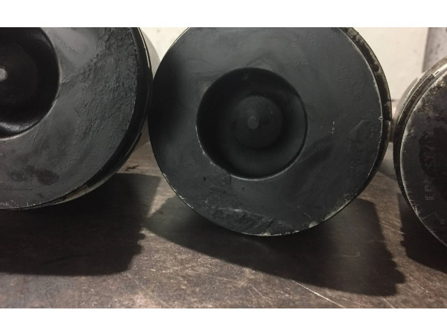  Поршень с шатуном  084157  Land Rover Freelander  