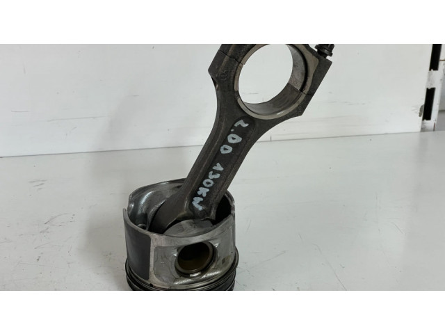 Píst 7803033, 7807345 BMW 3 E92 E93 pro naftový motor 2.0