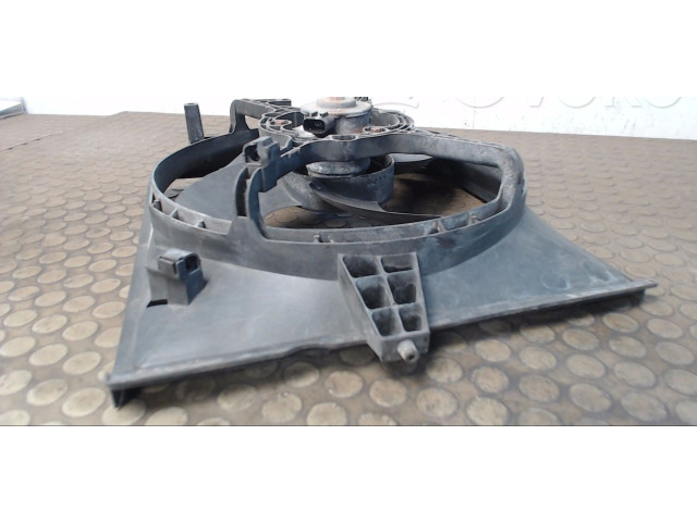 Вентилятор радиатора         Mitsubishi Carisma 