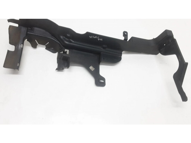 Боковая часть панели радиаторов (телевизора)