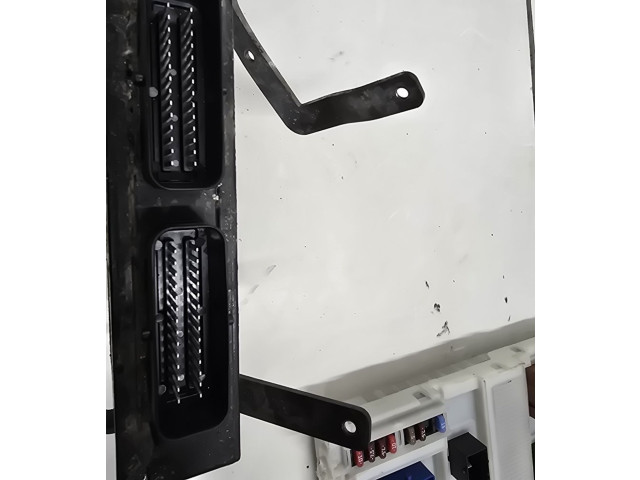 Блок управления 67R-010098   Volvo V70