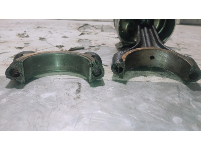 Píst Mercedes-Benz C W203 pro benzínový motor 3.2