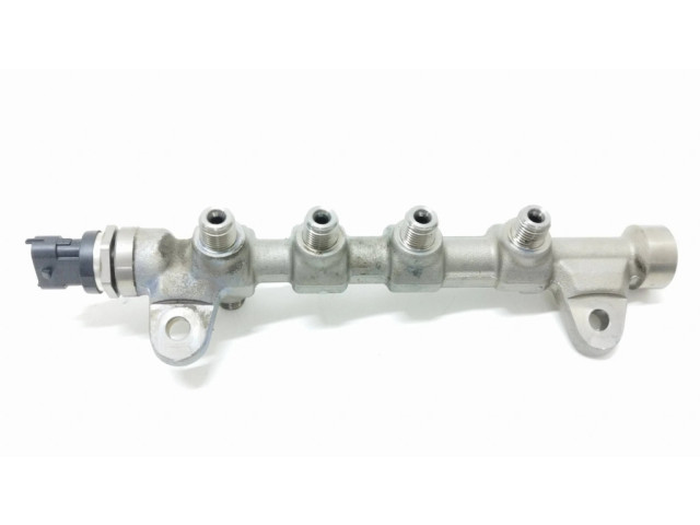 Топливная рампа 55215208, 0445214192   Suzuki SX4 2.0  для двигателя D20AA