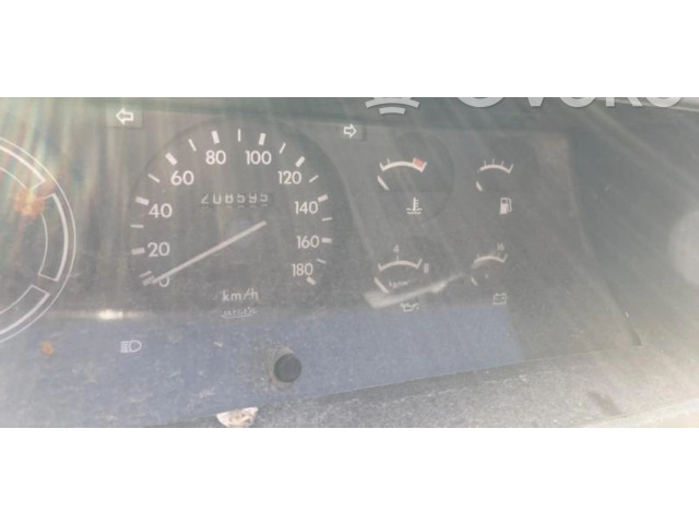 Přístrojová deska Nissan Patrol 260 1992