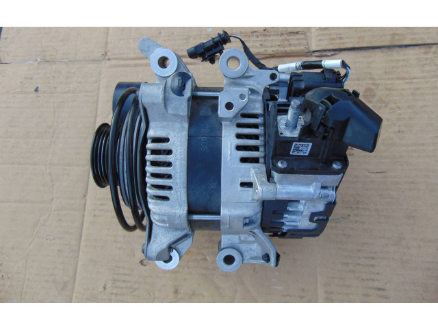 Генератор 32406474 Volvo XC40