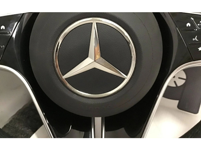 Volant Mercedes-Benz E W214 2024 A0004608918