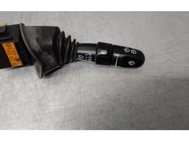 Ручка стеклоочистителей 96279224 Chevrolet Tacuma