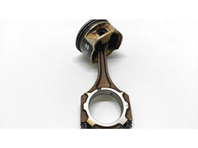 Píst Toyota Camry pro benzínový motor 3.0