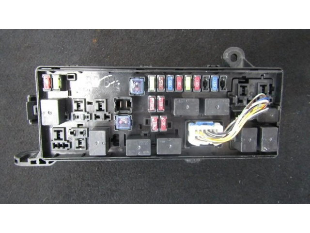 Блок предохранителей pr06900000, pr069-00000 Mitsubishi L200