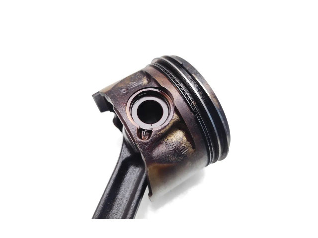  Поршень с шатуном B5234T B5234T  Volvo S60  