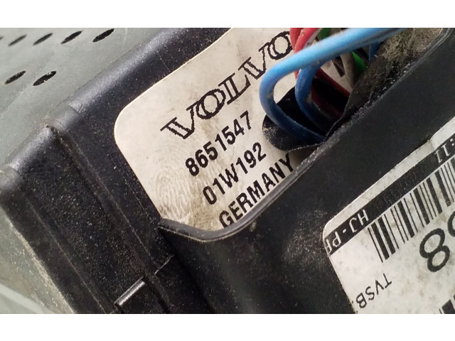 Блок предохранителей 8651547 Volvo S60