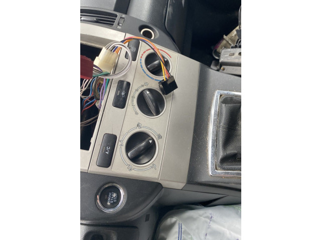 Блок управления климат-контролем 559000F011   Toyota Corolla Verso E121