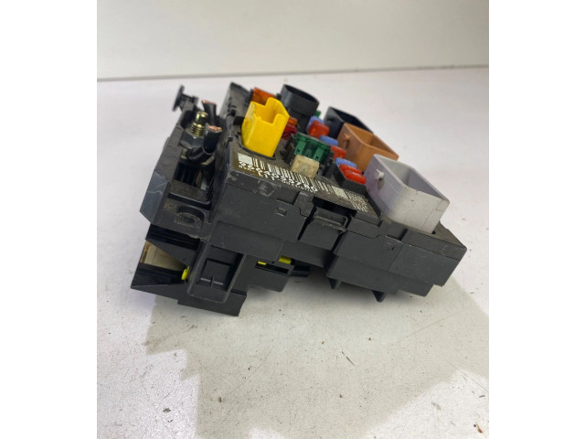 Блок предохранителей  9664055780, L11   Peugeot 207    
