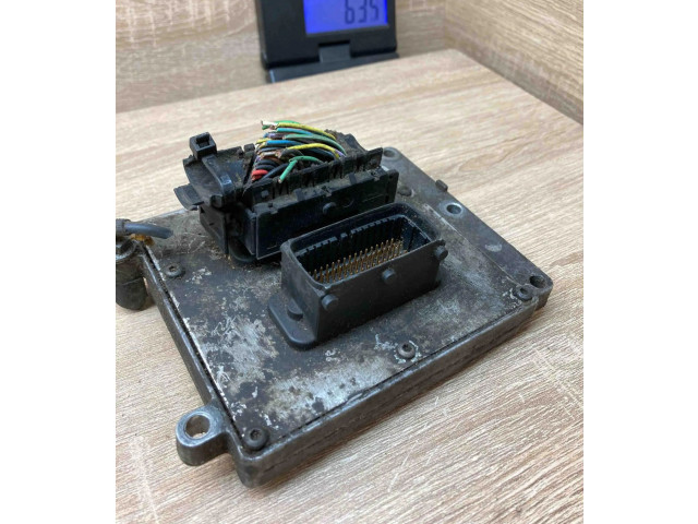 Блок управления двигателем Блок управления 55352688 Saab 9-3 Ver1
