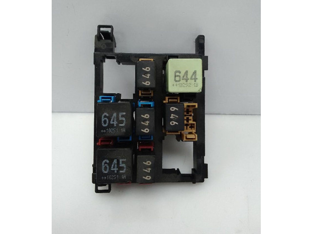   Pojistková skříňka 7N0937503   Volkswagen Tiguan 2008