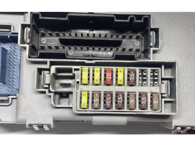 Pojistková skříňka 00518855330, 28263364 Fiat Doblo 2011