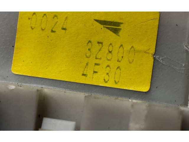 Pojistková skříňka Nissan Altima 2005