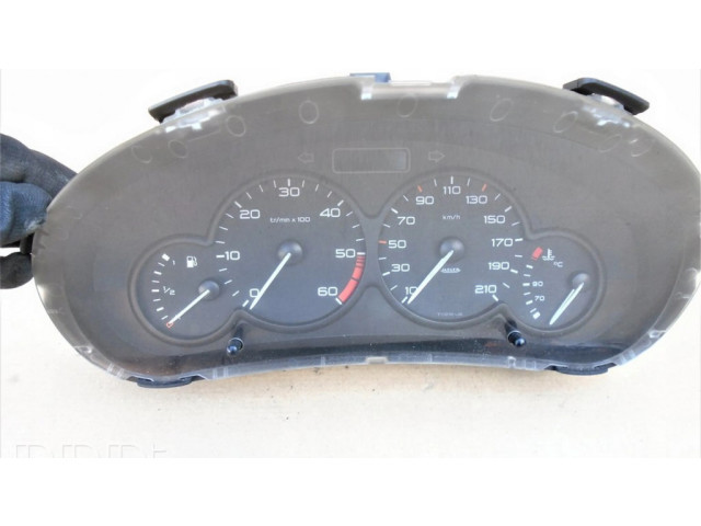 Přístrojová deska Peugeot 206 2002 9645096080