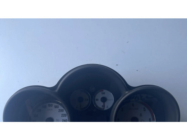 Přístrojová deska Alfa Romeo GT 2004 156050197
