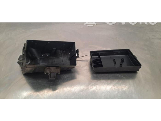 Pojistková skříňka 5Q0907361C Audi A3 S3 8V 2016