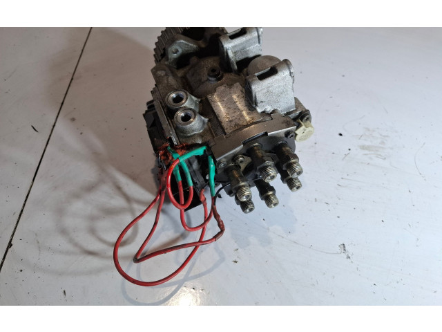 Топливный насос 059130106M, 0470506037    Audi A4 S4 B6 8E 8H   