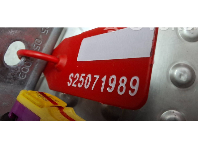 Боковая подушка безопасности S25071989, 520024330 Fiat 500L