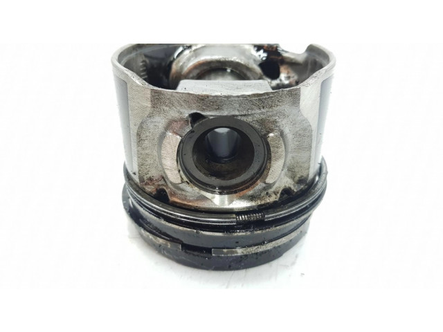 Píst 2170596, 7M5Q6200AF   Ford Focus C-MAX  pro benzínový motor 1.6  