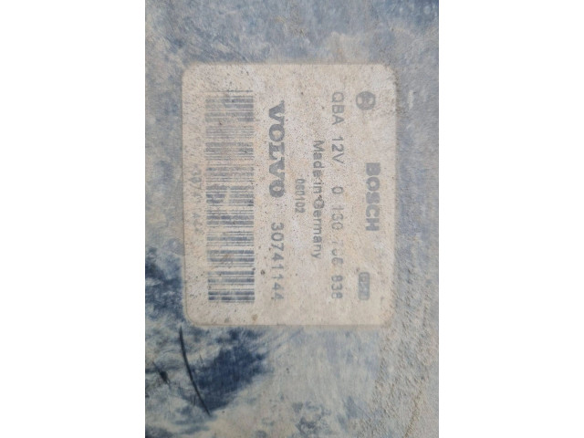 Вентилятор радиатора     30741144    Volvo V70 