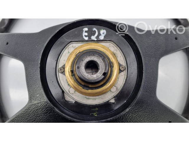 Руль BMW 5 E28 1981-1987 года 1150671, 11506711