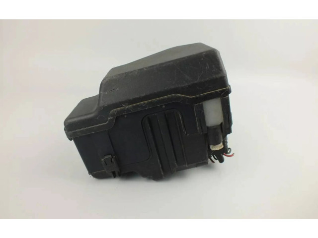 Блок предохранителей 8382P1 Toyota Corolla Verso AR10