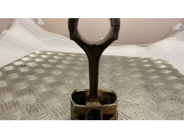 Píst 372AC, S111 Chrysler Pacifica pro benzínový motor 3.6