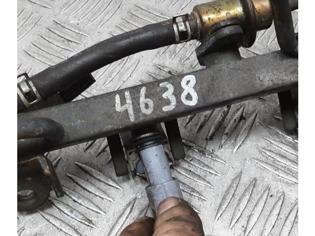 Vstřikovač 3303980 Suzuki Liana M13A