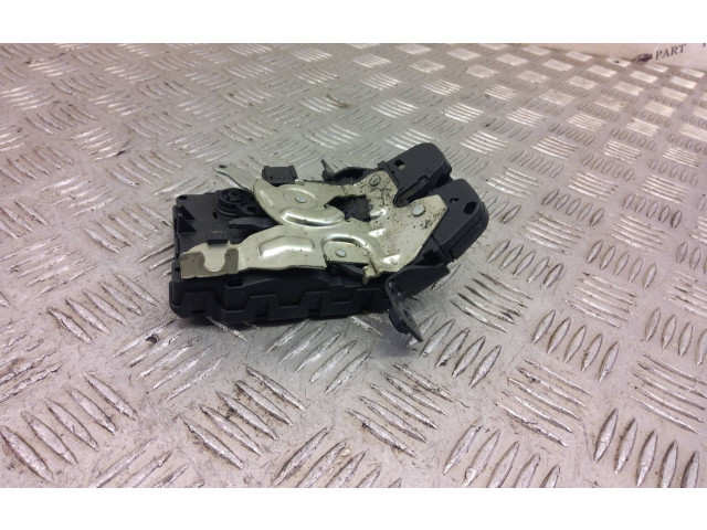 Zámek zadních dveří FK72-442A66-AC   Land Rover Discovery 5 2016