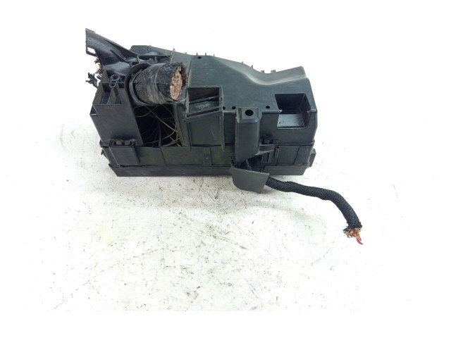 Блок предохранителей  DG1T-14A003-BA   Ford Flex    