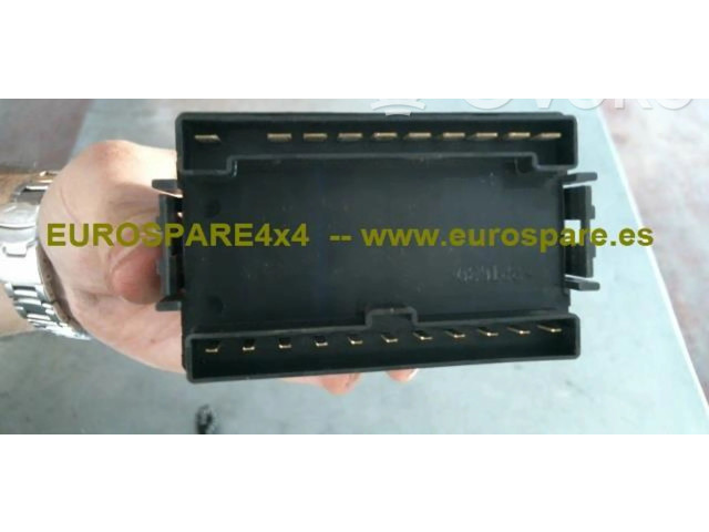 Блок предохранителей MR495622   Mitsubishi Montero    