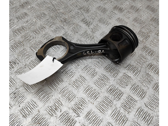 Píst A6420301818, A6420305220 Mercedes-Benz R W251 OM 642.950