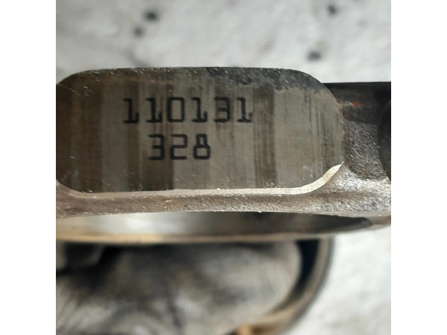 Píst 784323702, 110131328 BMW 7 F01 F02 F03 F04 pro benzínový motor 4.4