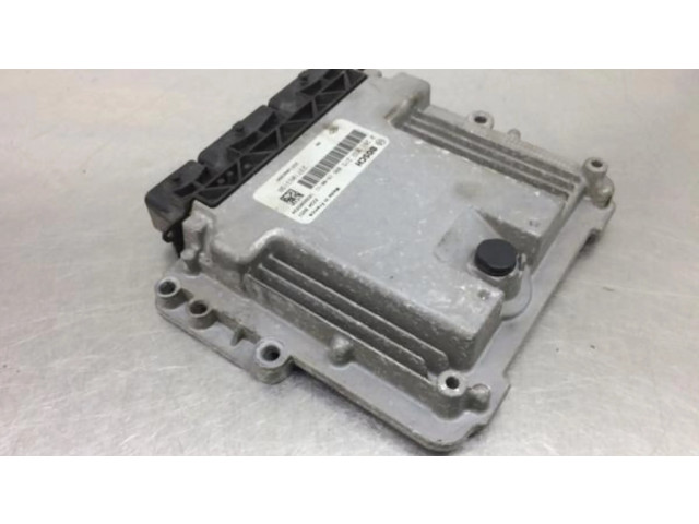 Блок управления двигателя 0281032215 Dacia Dokker