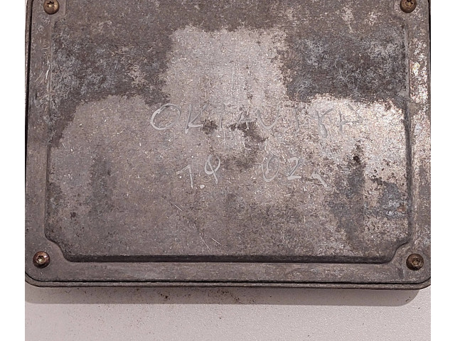 Блок управления двигателя 038906018GN, 28SA4071 Skoda Octavia Mk1 (1U)