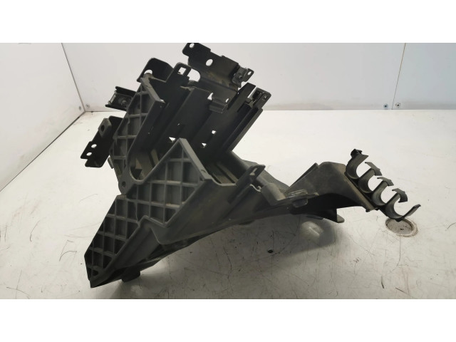 Блок предохранителей 68318605AA Jeep Grand Cherokee WL