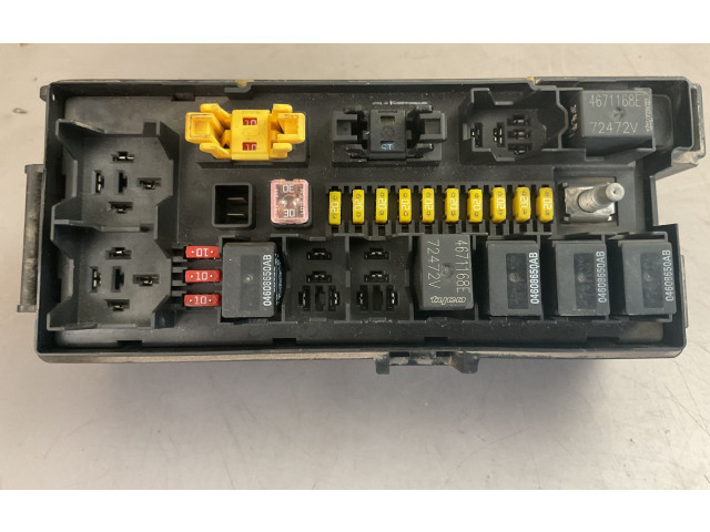 Блок предохранителей 04692114AC, 0001122500 Jeep Commander