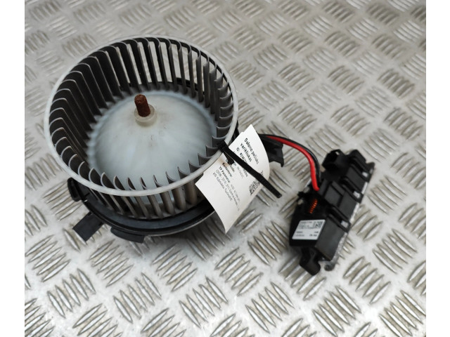 Вентилятор печки    8T2820021, 8T0820521F   Audi A5 8T 8F
