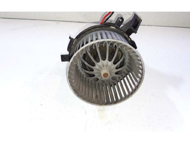 Вентилятор печки Audi A4 Allroad